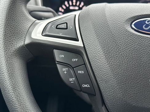 Used 2015 Ford Fusion SE image 28