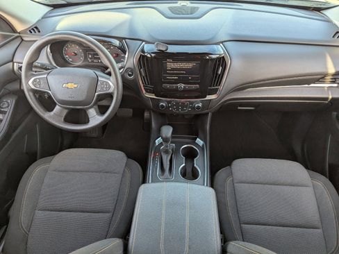 Used 2021 Chevrolet Traverse LS image 15