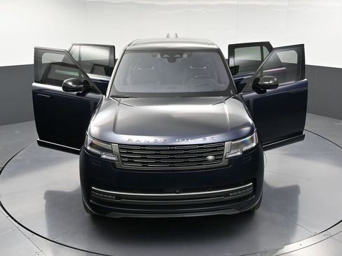 Used 2023 Land Rover Range Rover SE image 37