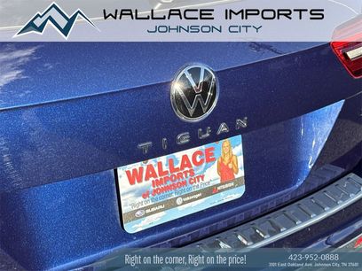 Certified 2022 Volkswagen Tiguan SE