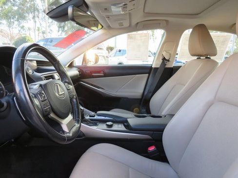 Used 2017 Lexus IS 200t image 15