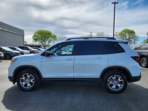 Used 2023 Honda Passport TrailSport image 4