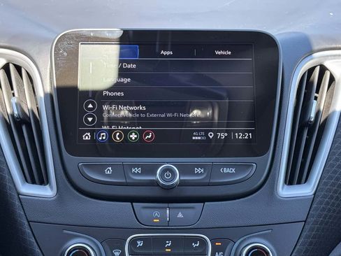 Used 2025 Chevrolet Malibu LT image 23