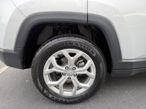 Used 2024 Jeep Compass Latitude AWD/4WD image 36
