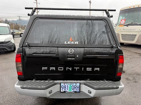 Used 2001 Nissan Frontier XE image 7