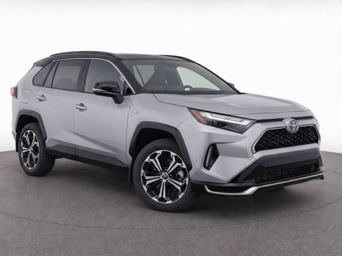 Used 2024 Toyota RAV4 XSE w/ Weather Package AWD/4WD image 5