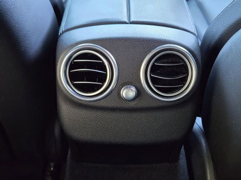 Used 2018 Mercedes-Benz C 300 Sedan image 36