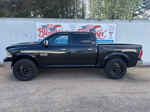 Used 2018 RAM 1500 Laramie image 7