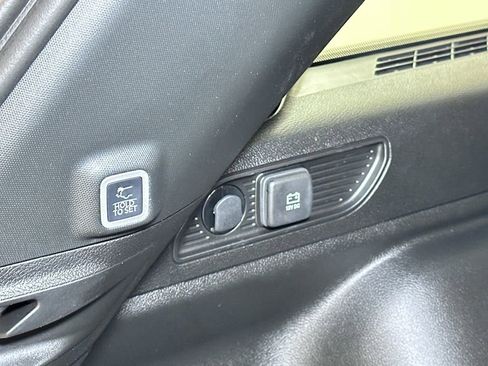 New 2025 Jeep Grand Cherokee Laredo image 14