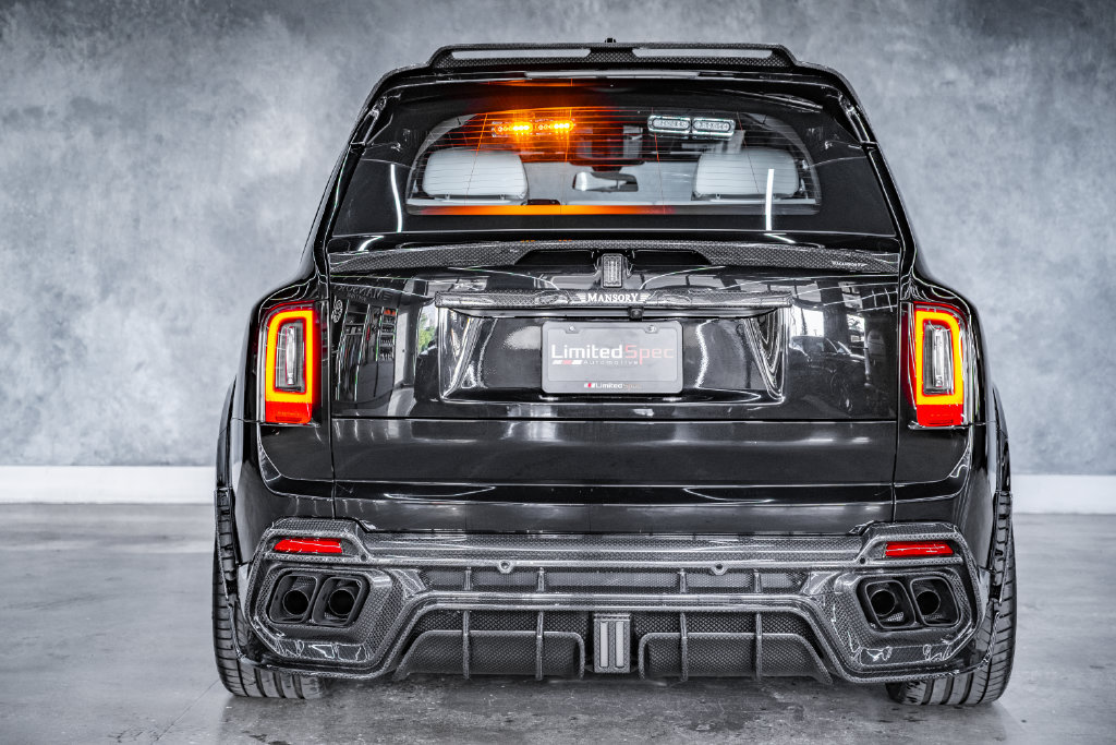 Used 2025 Rolls-Royce Cullinan AWD/4WD image 32