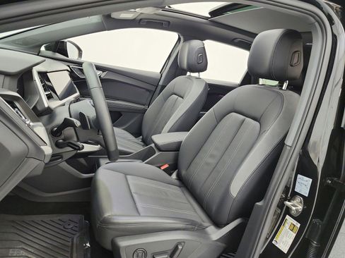 Used 2023 Audi Q4 e-tron Premium Plus w/ Premium Plus image 10