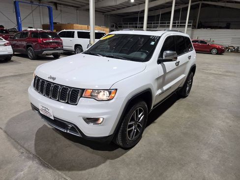 Used 2020 Jeep Grand Cherokee Limited w/ Luxury Group II AWD/4WD image 3