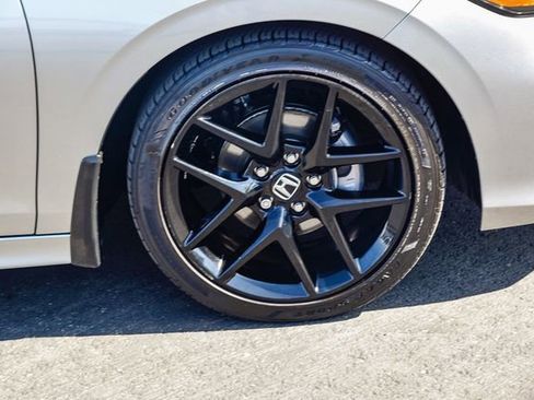 Used 2025 Honda Civic Sport image 10