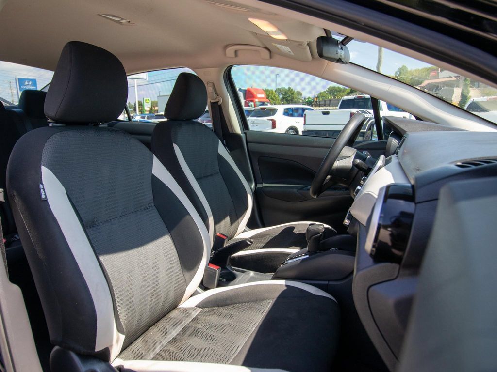 Used 2022 Nissan Versa SV FWD image 20