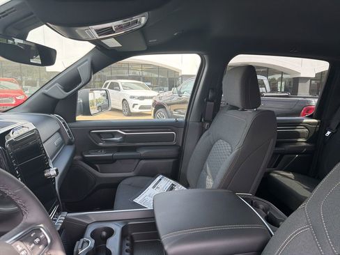 New 2026 RAM 1500 4x4 Crew Cab image 27