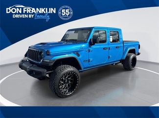 Used 2025 Jeep Gladiator Sport video 1