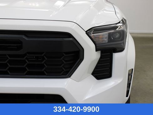 Used 2025 Toyota Tacoma TRD Sport image 7