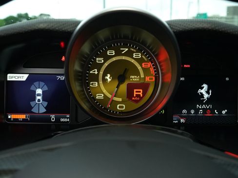 Used 2019 Ferrari 812 Superfast image 23