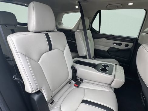Certified 2026 Honda Pilot Touring image 15