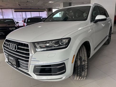 Used 2017 Audi Q7 3.0T Premium Plus image 3