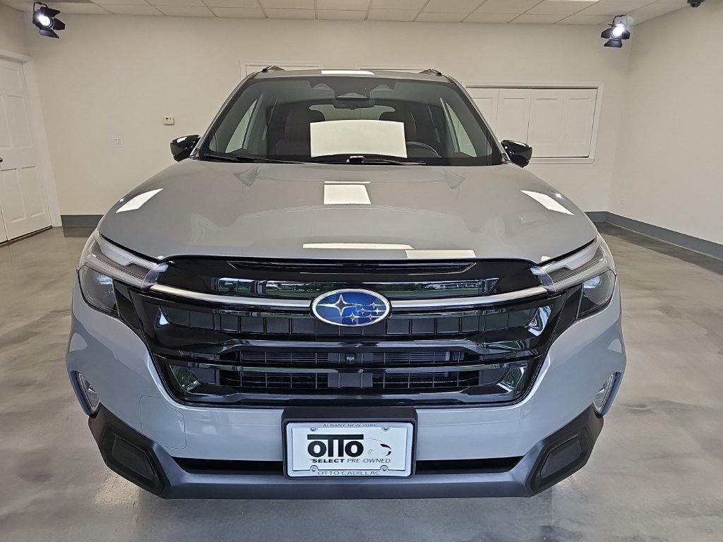 Used 2025 Subaru Forester Touring AWD/4WD image 8