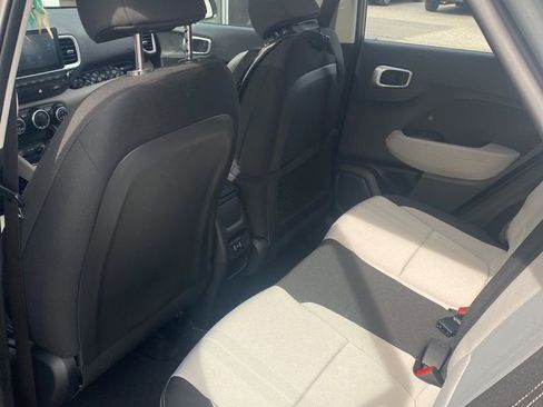 Certified 2026 Hyundai Venue SEL FWD image 10