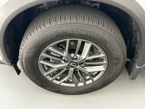 Used 2025 Nissan Rogue S AWD/4WD image 11