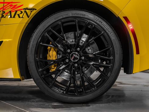 Used 2015 Chevrolet Corvette Z06 w/ 2LZ Preferred Equipment Group image 24