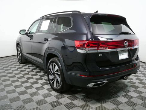 Certified 2025 Volkswagen Atlas SE image 33
