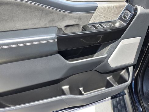 Used 2022 Ford F150 Lightning Platinum AWD/4WD image 21