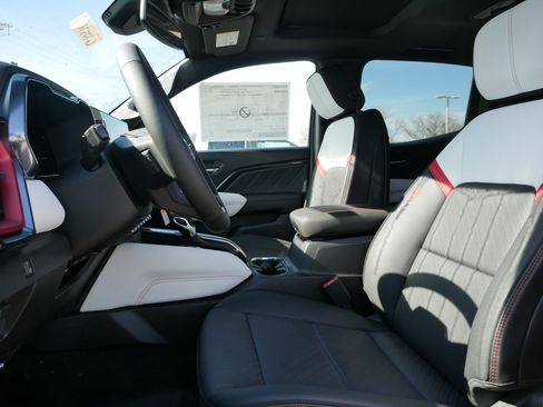 New 2026 GMC Canyon AT4X AWD/4WD image 4