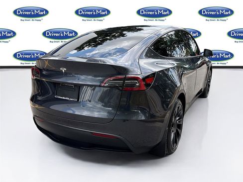 Used 2024 Tesla Model Y 2WD image 7