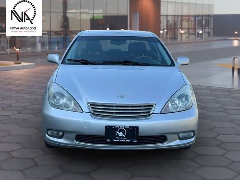 Used 2003 Lexus ES 330 FWD image 2