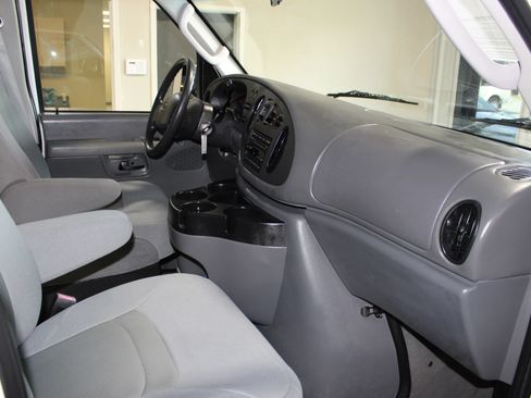 Used 2008 Ford E-350 and Econoline 350 XL RWD image 19