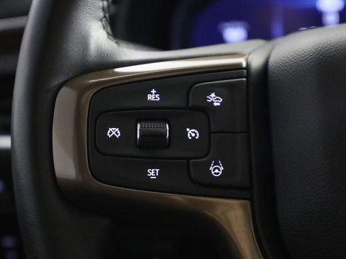 Used 2024 Chevrolet Suburban High Country w/ Advanced Technology Package image 24