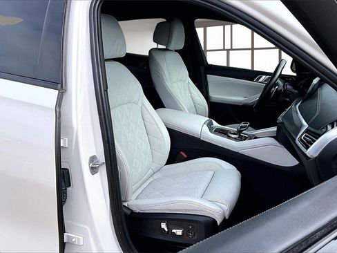 Used 2023 BMW X6 xDrive40i w/ M Sport Package image 7