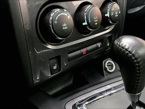 Used 2009 Dodge Challenger R/T RWD image 13