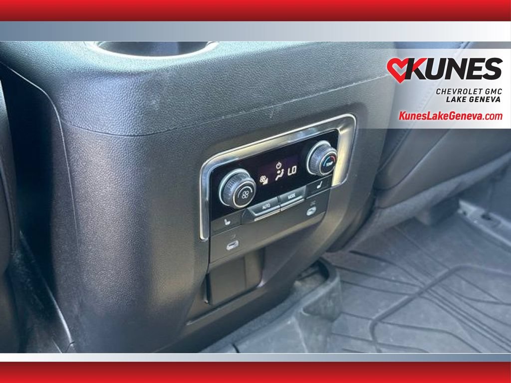 Used 2024 Chevrolet Tahoe Premier w/ Premium Package AWD/4WD image 19