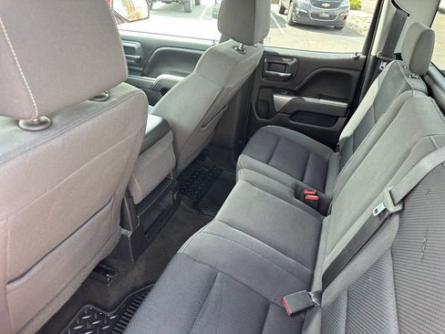 Used 2018 Chevrolet Silverado 1500 LT image 19