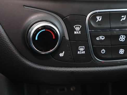 Used 2023 Chevrolet Equinox LT image 27