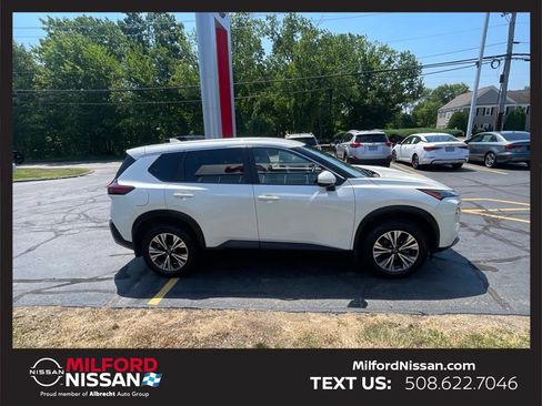 Used 2023 Nissan Rogue SV AWD/4WD image 6