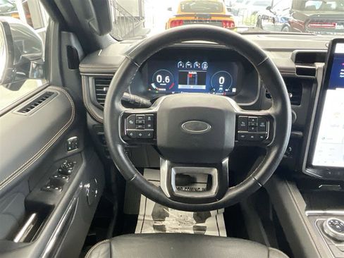 Used 2023 Ford Expedition Platinum AWD/4WD image 20