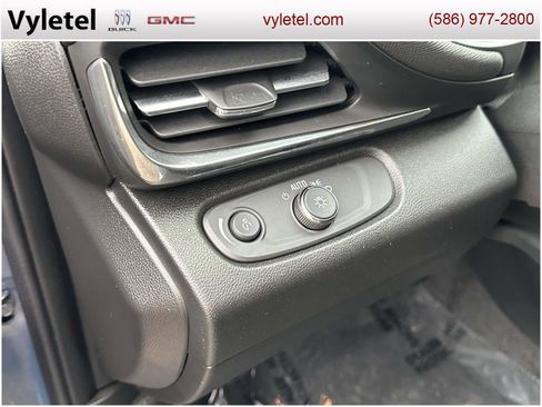 Used 2024 Buick Envista Preferred image 18