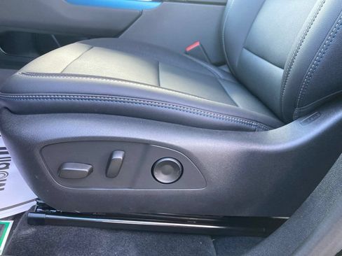 New 2026 Chevrolet Equinox EV LT AWD/4WD image 11