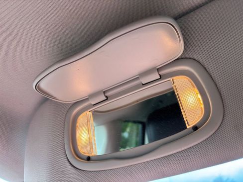 Used 2020 Chrysler Pacifica Touring-L FWD image 37