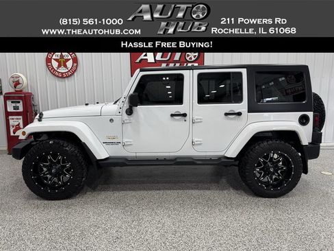 Used 2015 Jeep Wrangler Unlimited Sahara w/ Connectivity Group AWD/4WD image 1