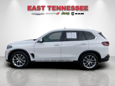 Used 2024 BMW X5 xDrive40i w/ Premium Package image 6
