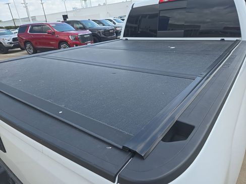 Used 2018 Chevrolet Silverado 2500 High Country image 12