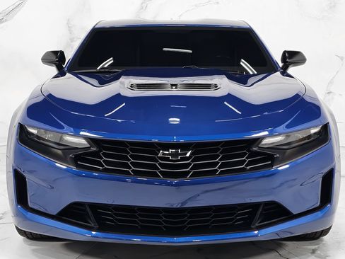 Used 2022 Chevrolet Camaro LT RWD image 5