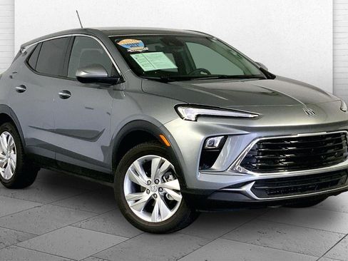Used 2025 Buick Encore GX Preferred AWD/4WD image 1
